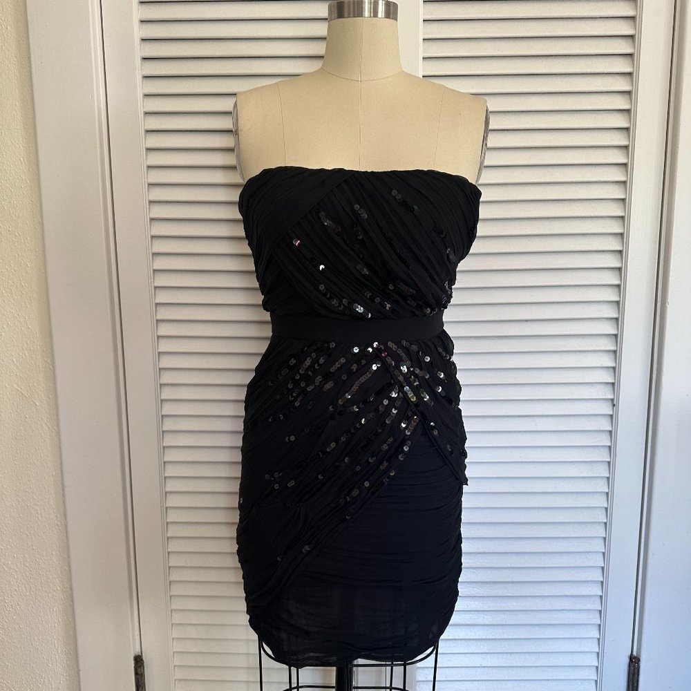 DIANE VON FURSTENBERG BLACK SILK STRAPLESS PARTY DRESS WITH SEQUINS. SIZE 4